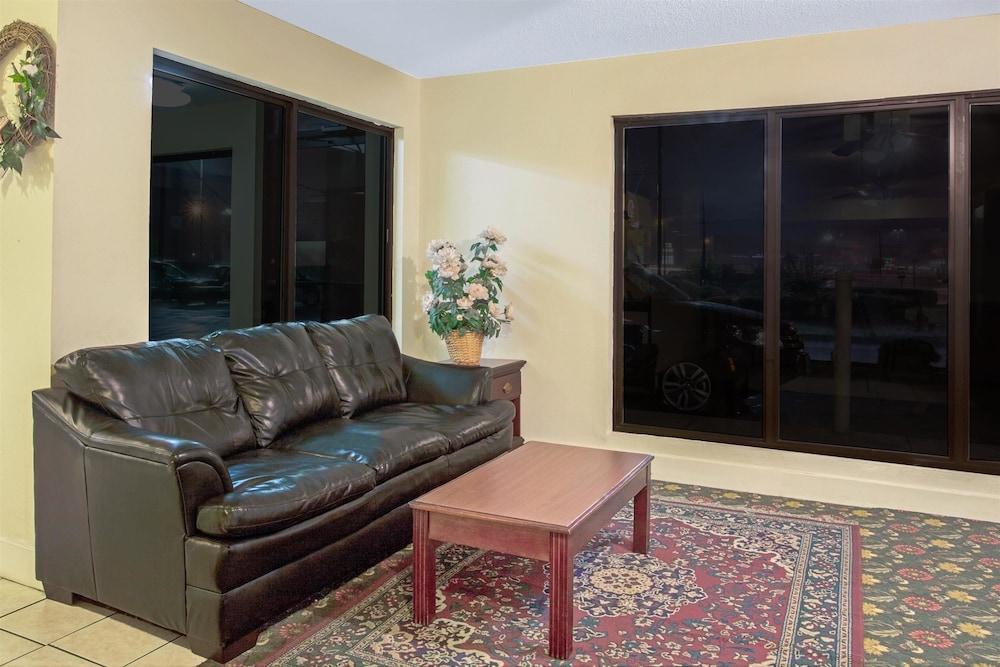 Richland Rodeway Inn מראה חיצוני תמונה